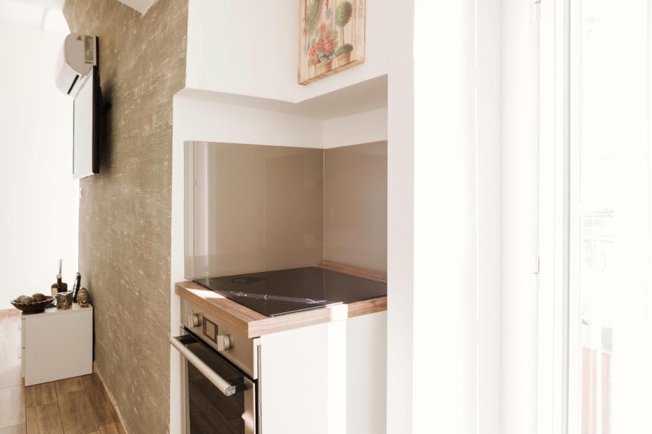 Eden Suite - Central Apartment With Balcony - Molfetta Buitenkant foto