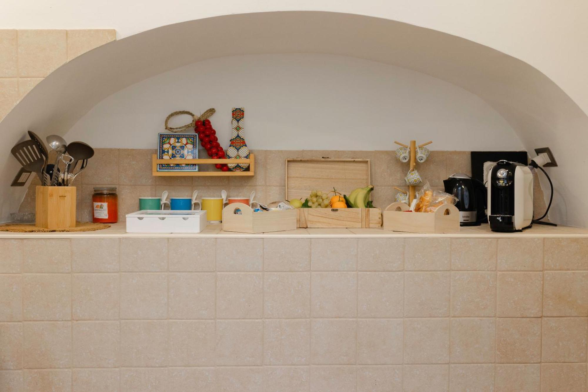 Eden Suite - Central Apartment With Balcony - Molfetta Buitenkant foto