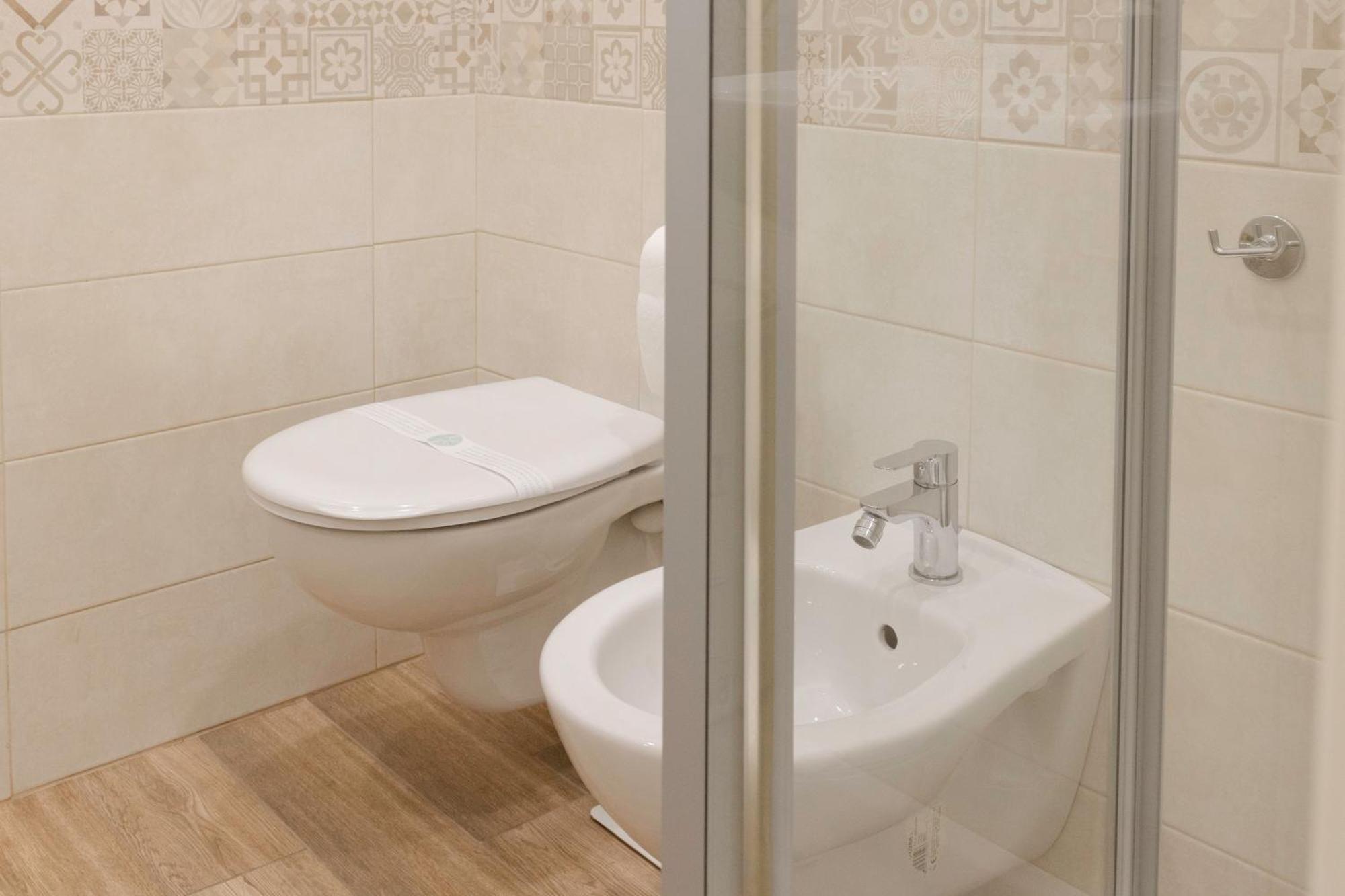 Eden Suite - Central Apartment With Balcony - Molfetta Buitenkant foto